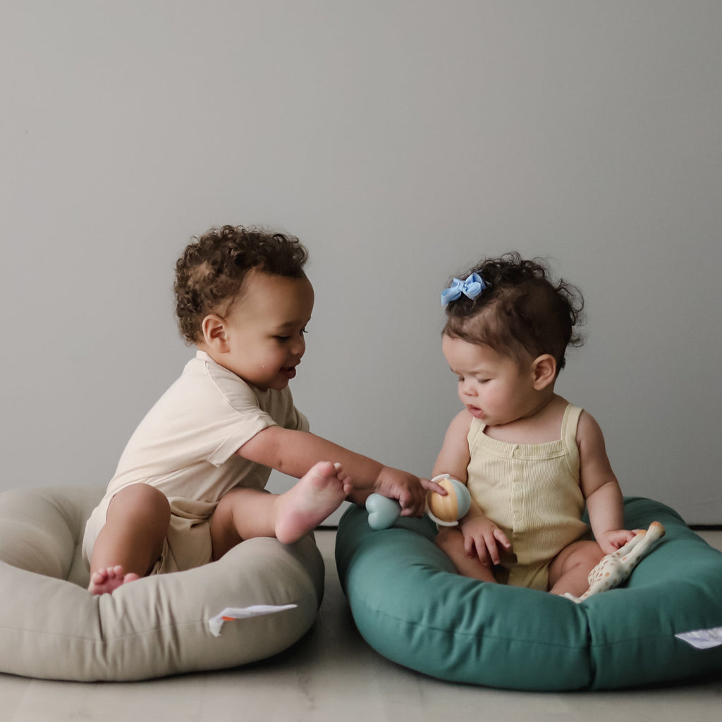 Infant Lounger - Snuggle Me Organic